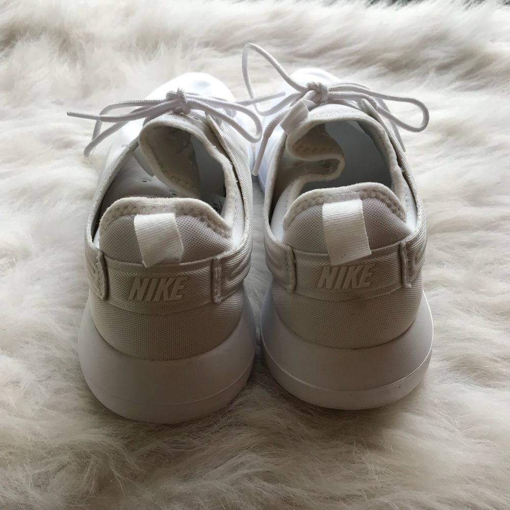 Nike Roshes - Picture 5 of 7